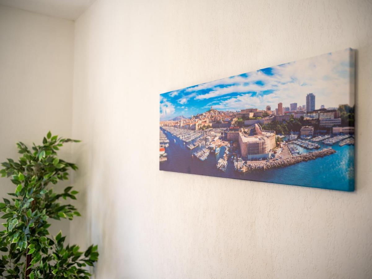 Appartement Tout Equipe A 5 Min De La Gare St Charles Marseille Exterior photo
